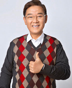 李立群