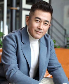 王志飞